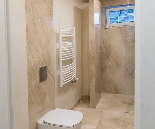 Rooftop Ii. Apartment *